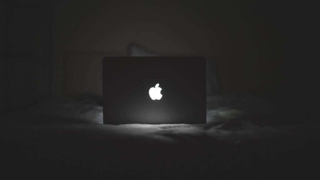 Apple logo lit up on MacBook